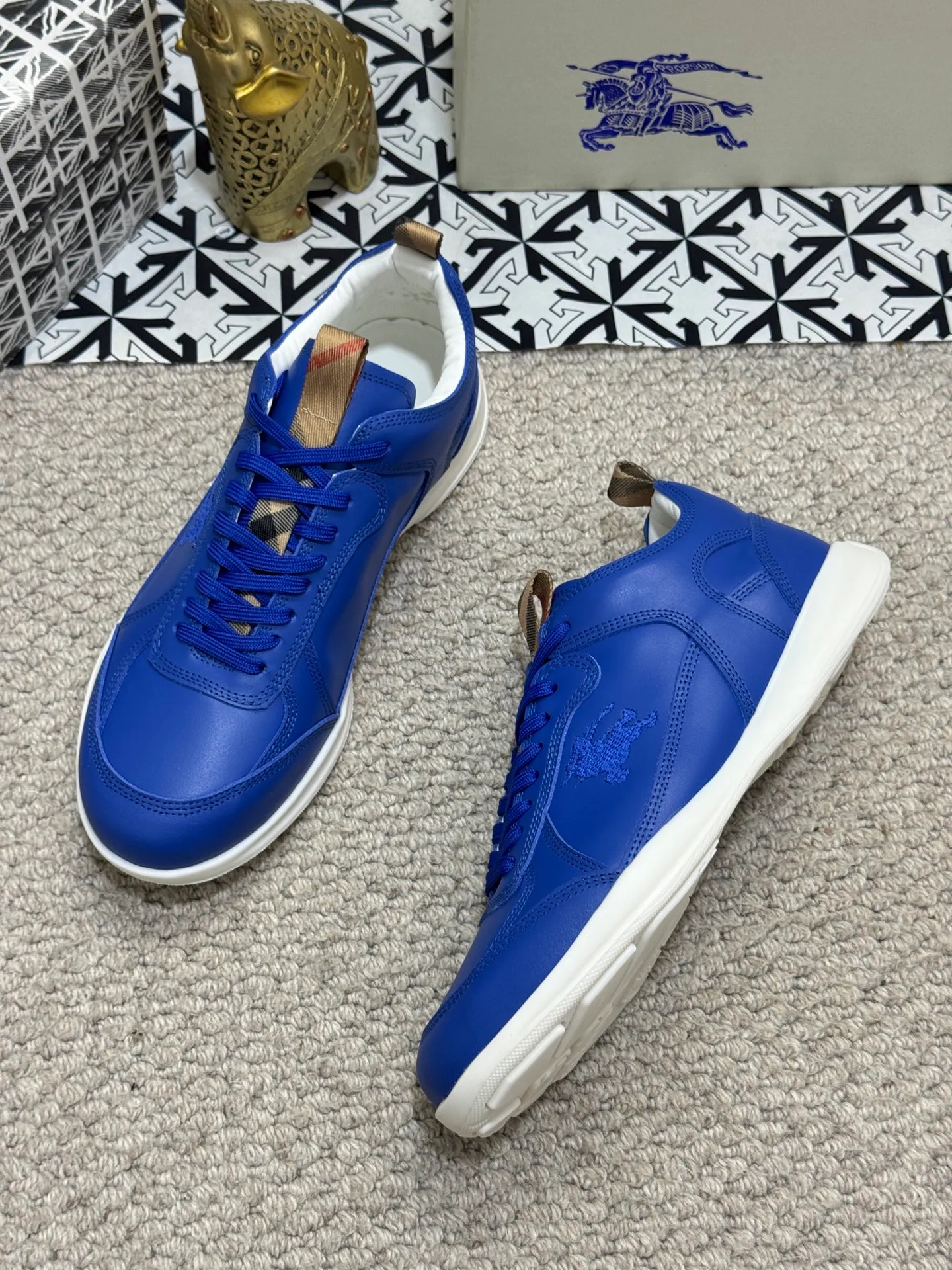 Men's shoes 💰420 [New style] 🐝🐝 [BURBERRY] Burberry - high-end quality original order 🔍🔍🔍 Upper: imported 🔝 calfskin, brand knitted pattern, tongue brand cloth label, lining: sheepskin lining, - outsole: rubber; two-color molded outsole, ultra-high quality control·fine workmanship: highlighted (high-end·luxury·grade) Size :38-44 (45 customized